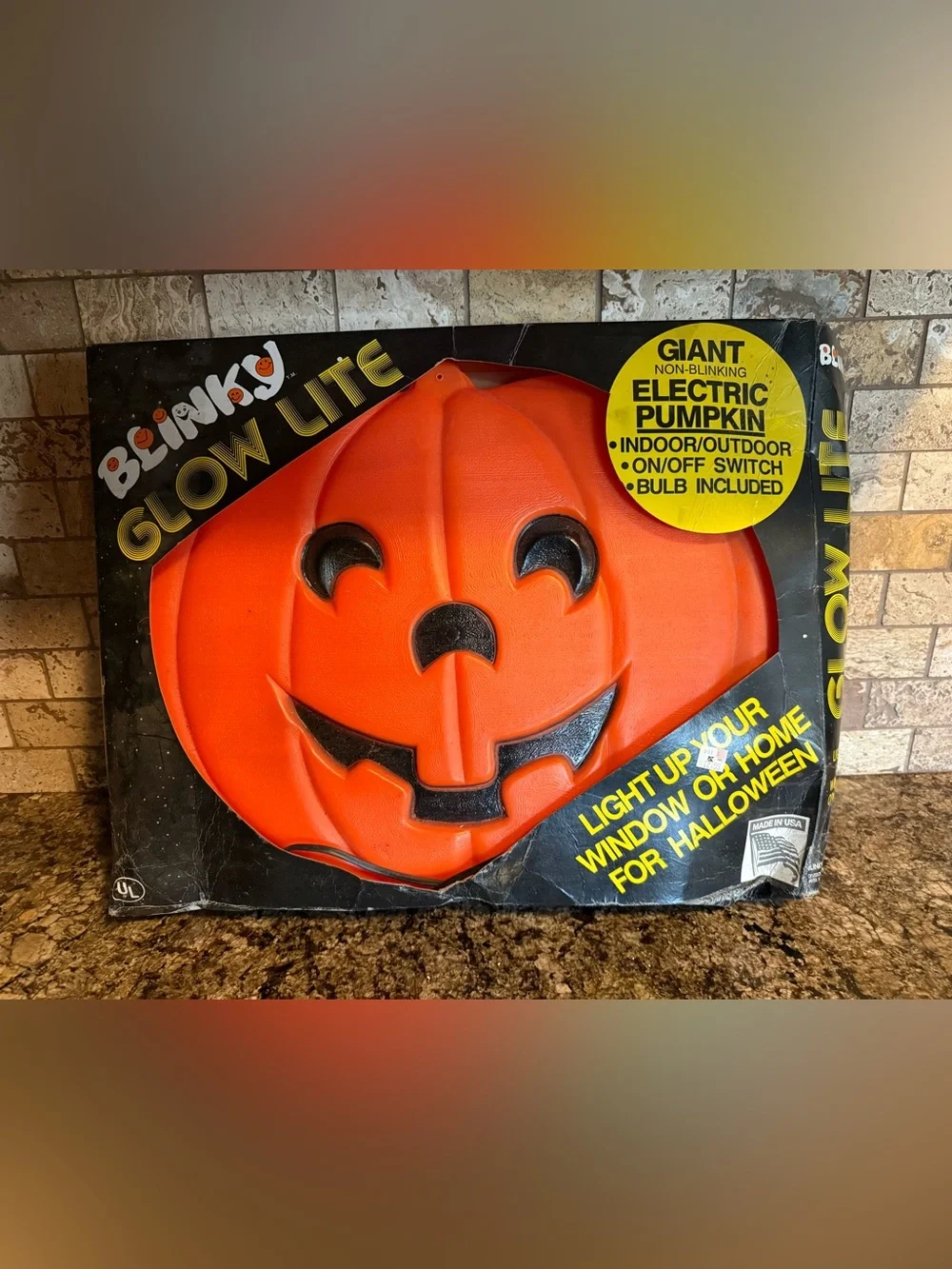 Vintage Blinky Glow Lite Electric Pumpkin Window Light Blow Mold Halloween.